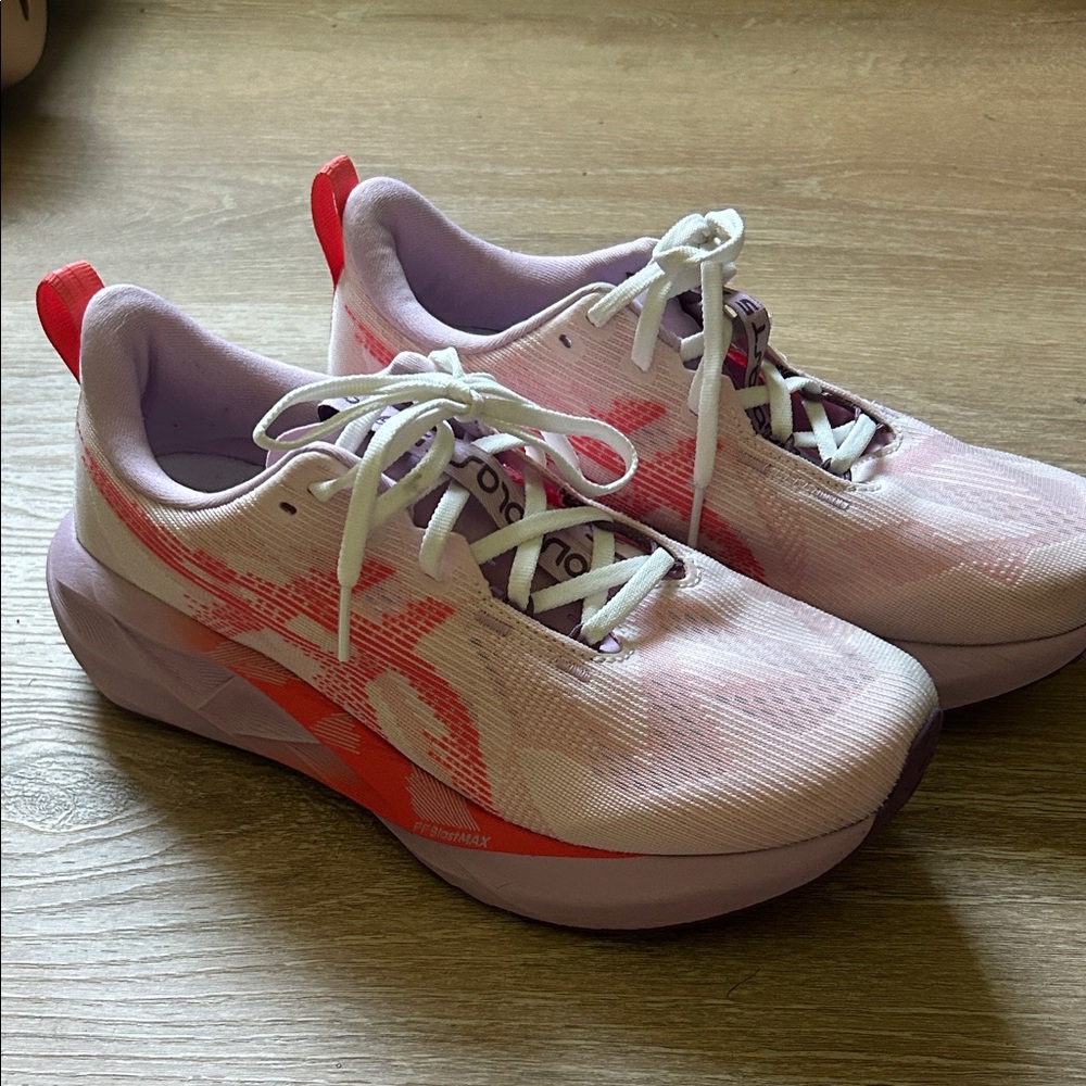 ASICS novablast 5